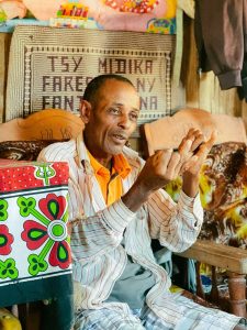 Iaban'i Velotia is telling us when he got baptised.